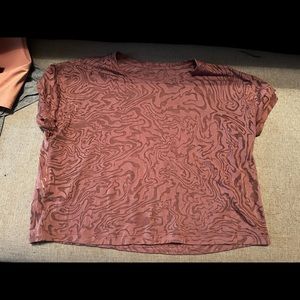 Lululemon cropped cates tee- pink sheer (spiced chai) like new